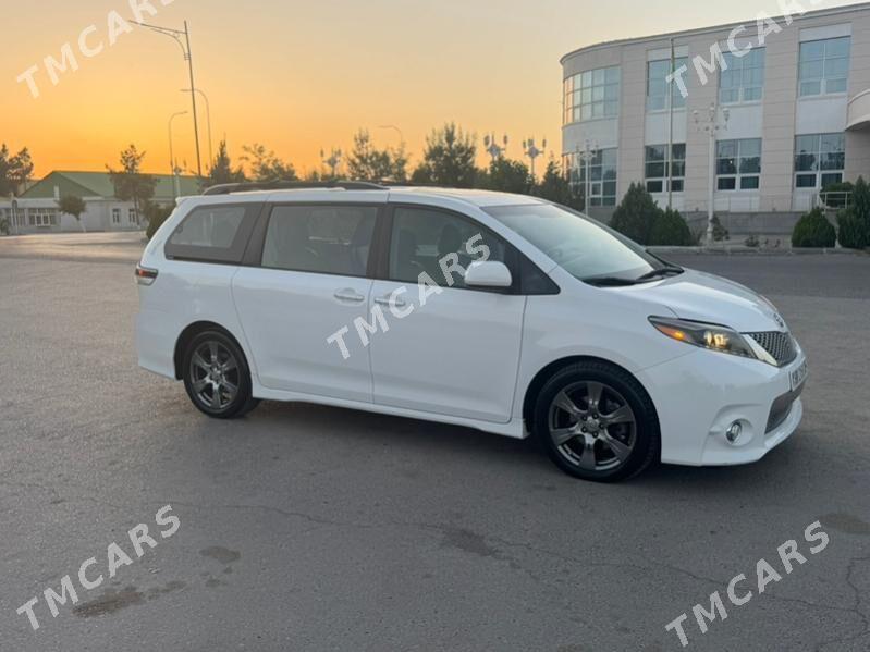 Toyota Sienna 2017 - 395 000 TMT - Туркменабат - img 2