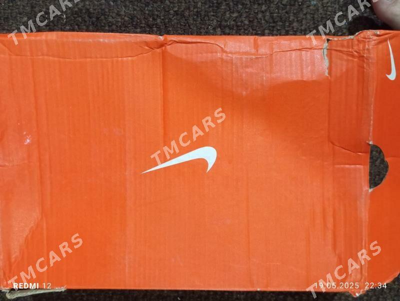 Nike krasowka - 5 мкр - img 4