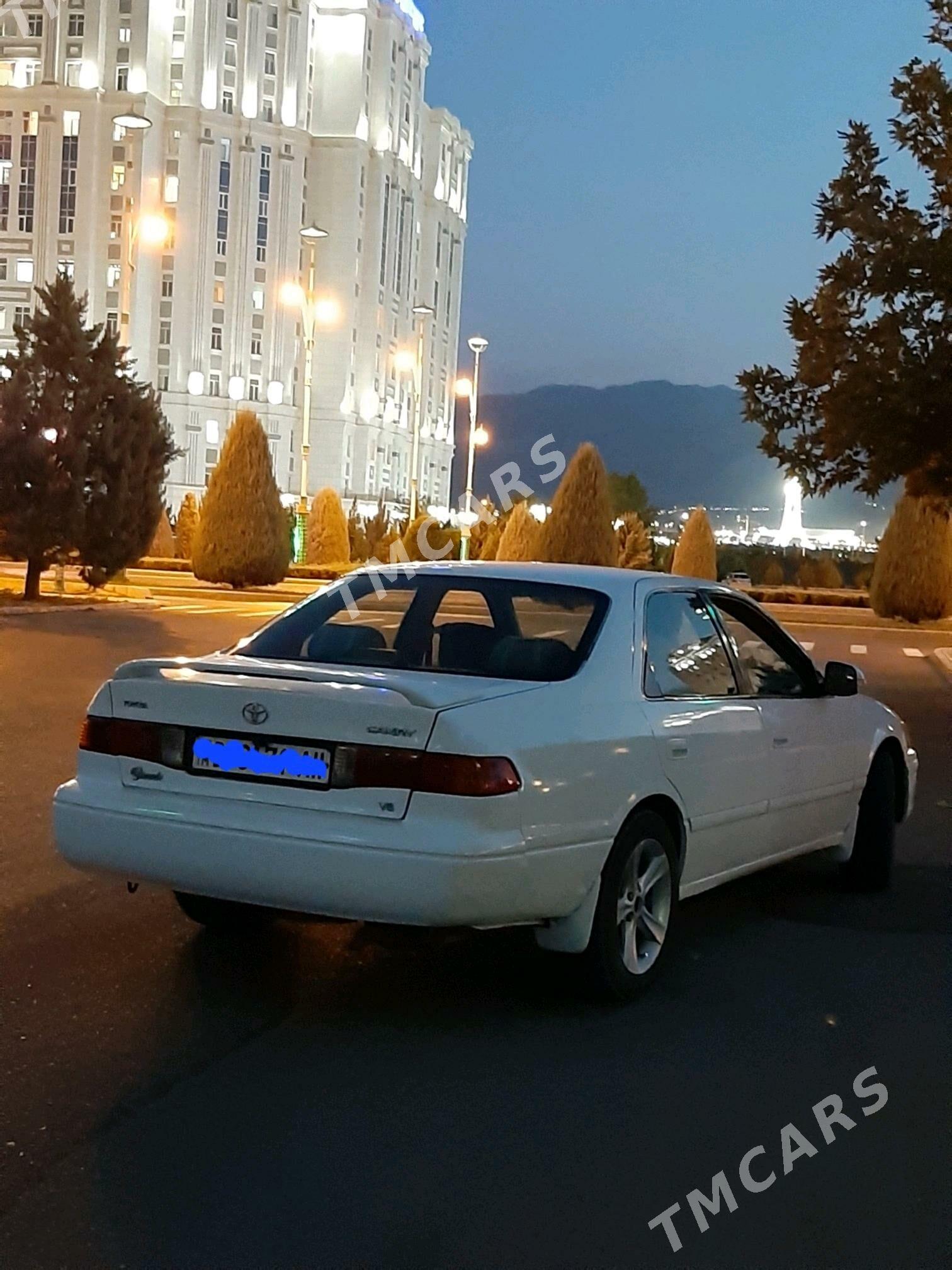 Toyota Camry 1999 - 130 000 TMT - Кака - img 3