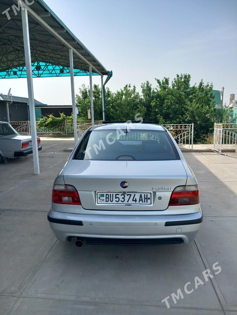 BMW E39 2002 - 140 000 TMT - Кака - img 2