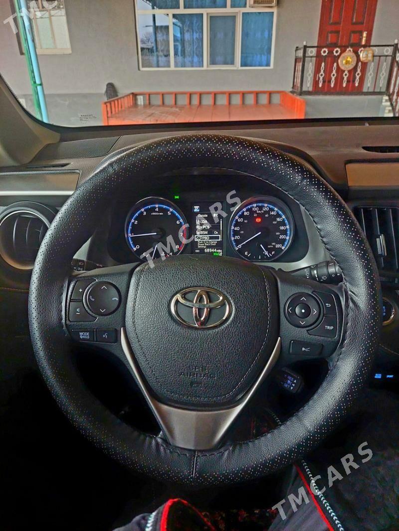 Toyota RAV4 2018 - 325 000 TMT - Halaç - img 7