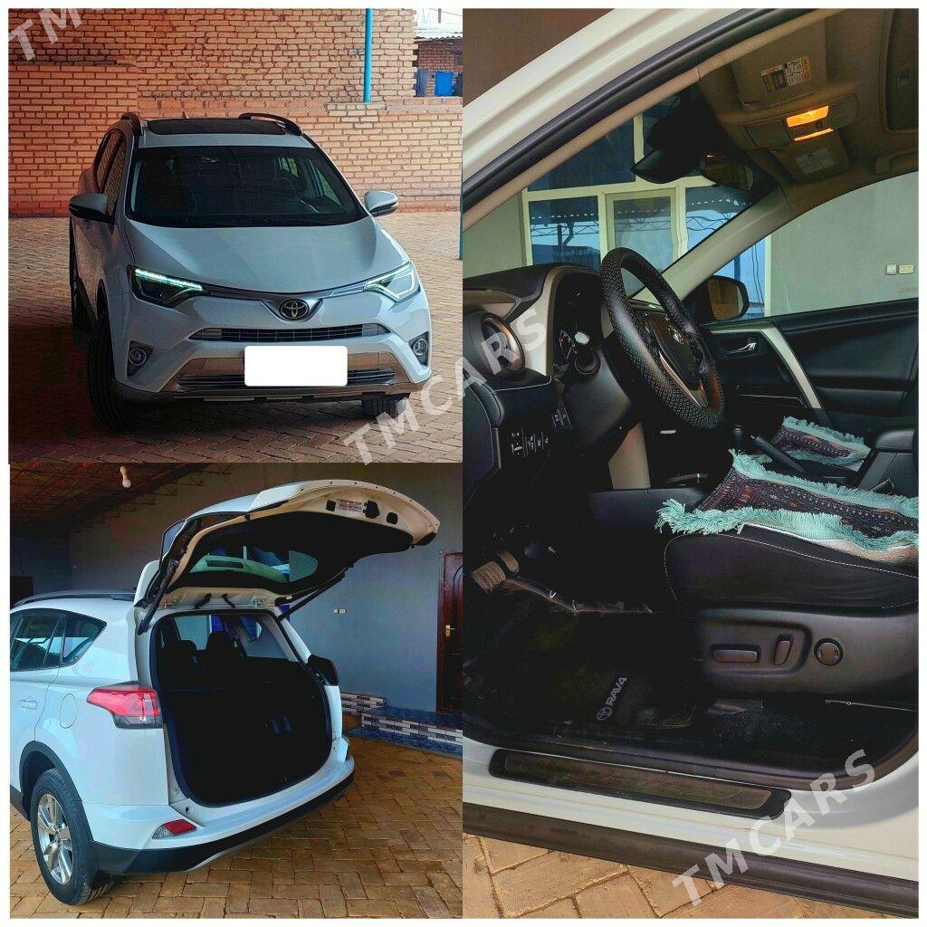 Toyota RAV4 2018 - 325 000 TMT - Halaç - img 3
