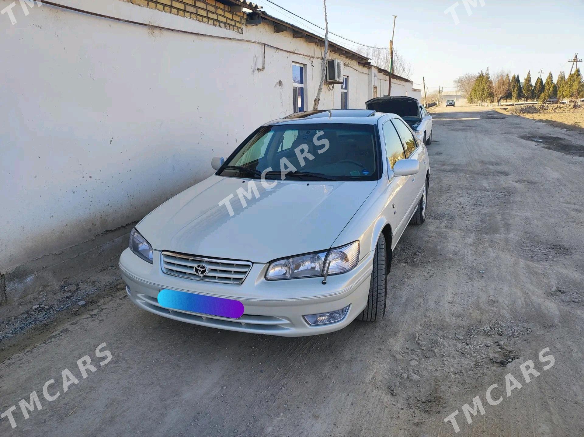 Toyota Camry 2000 - 200 000 TMT - Дашогуз - img 3