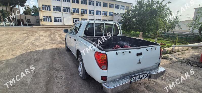 Mitsubishi L200 2013 - 100 000 TMT - Türkmenabat - img 5