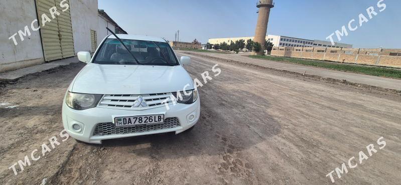 Mitsubishi L200 2013 - 100 000 TMT - Türkmenabat - img 6