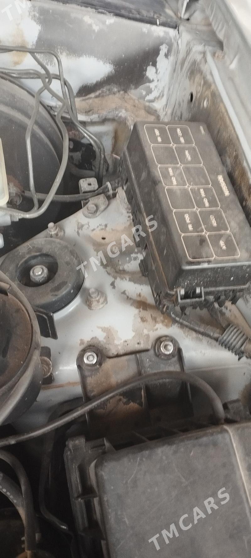 Nissan Pathfinder 2000 - 79 000 TMT - Tejen - img 2