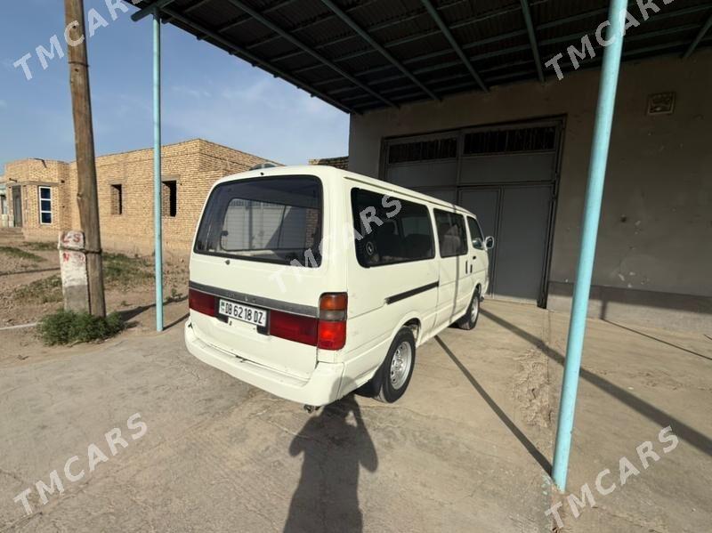 Toyota Hiace 1998 - 65 000 TMT - Губадаг - img 2