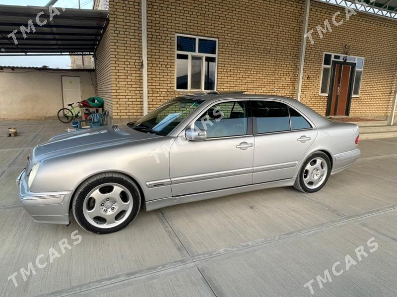 Mercedes-Benz E430 2000 - 110 000 TMT - Bäherden - img 3