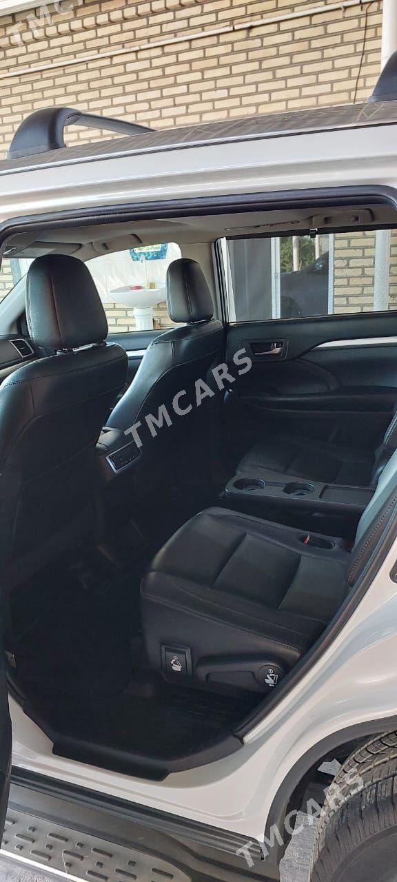 Toyota Highlander 2019 - 480 000 TMT - Сакарчага - img 7