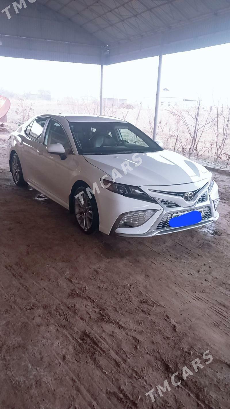 Toyota Camry 2021 - 310 000 TMT - Байрамали - img 9