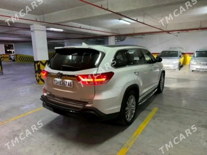 Toyota Highlander 2018 - 600 000 TMT - Дашогуз - img 3