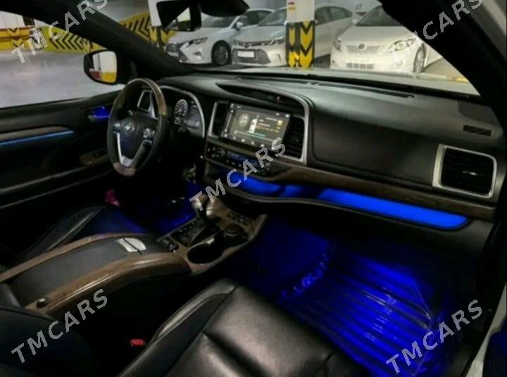 Toyota Highlander 2018 - 600 000 TMT - Дашогуз - img 5