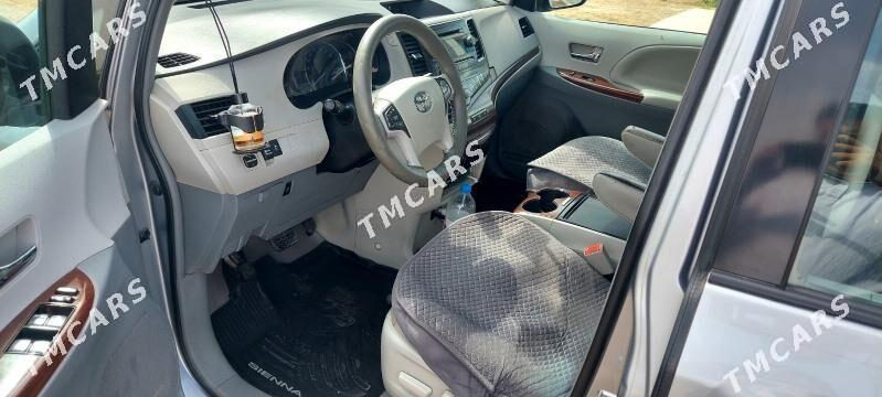 Toyota Sienna 2012 - 310 000 TMT - Boldumsaz - img 6
