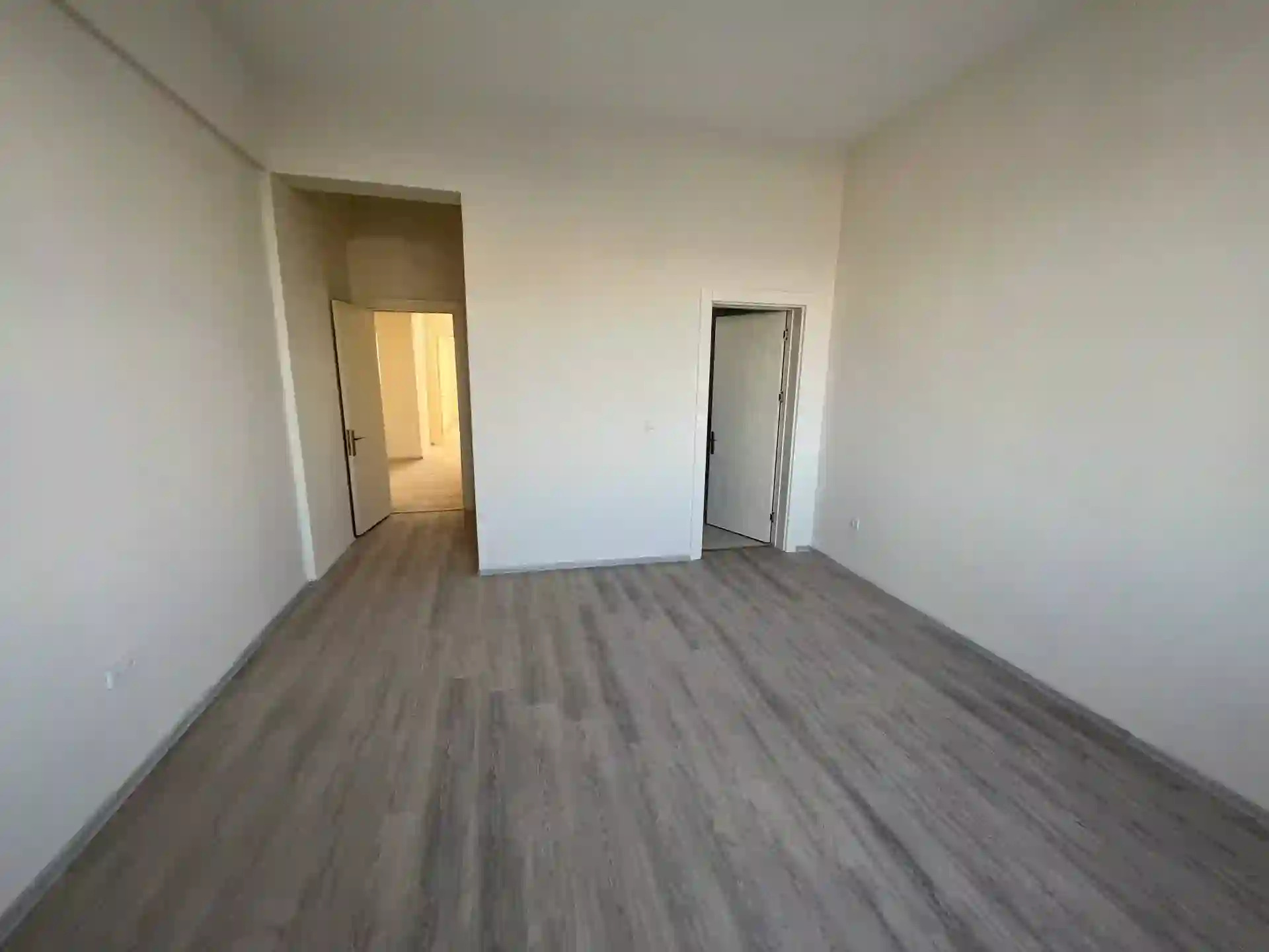 Satlyk Pol elitka 4 Kom 180 m² - Änew - img 3