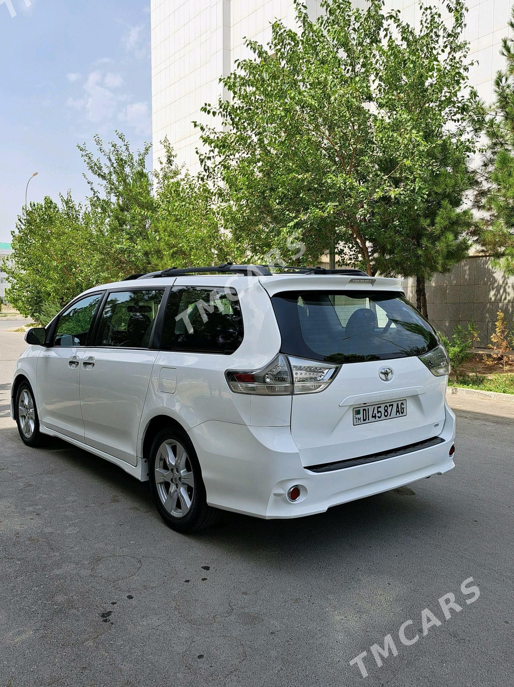 Toyota Sienna 2017 - 330 000 TMT - Ашхабад - img 3