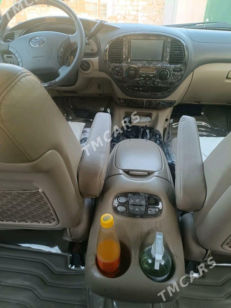 Toyota Sequoia 2001 - 260 000 TMT - Балканабат - img 3