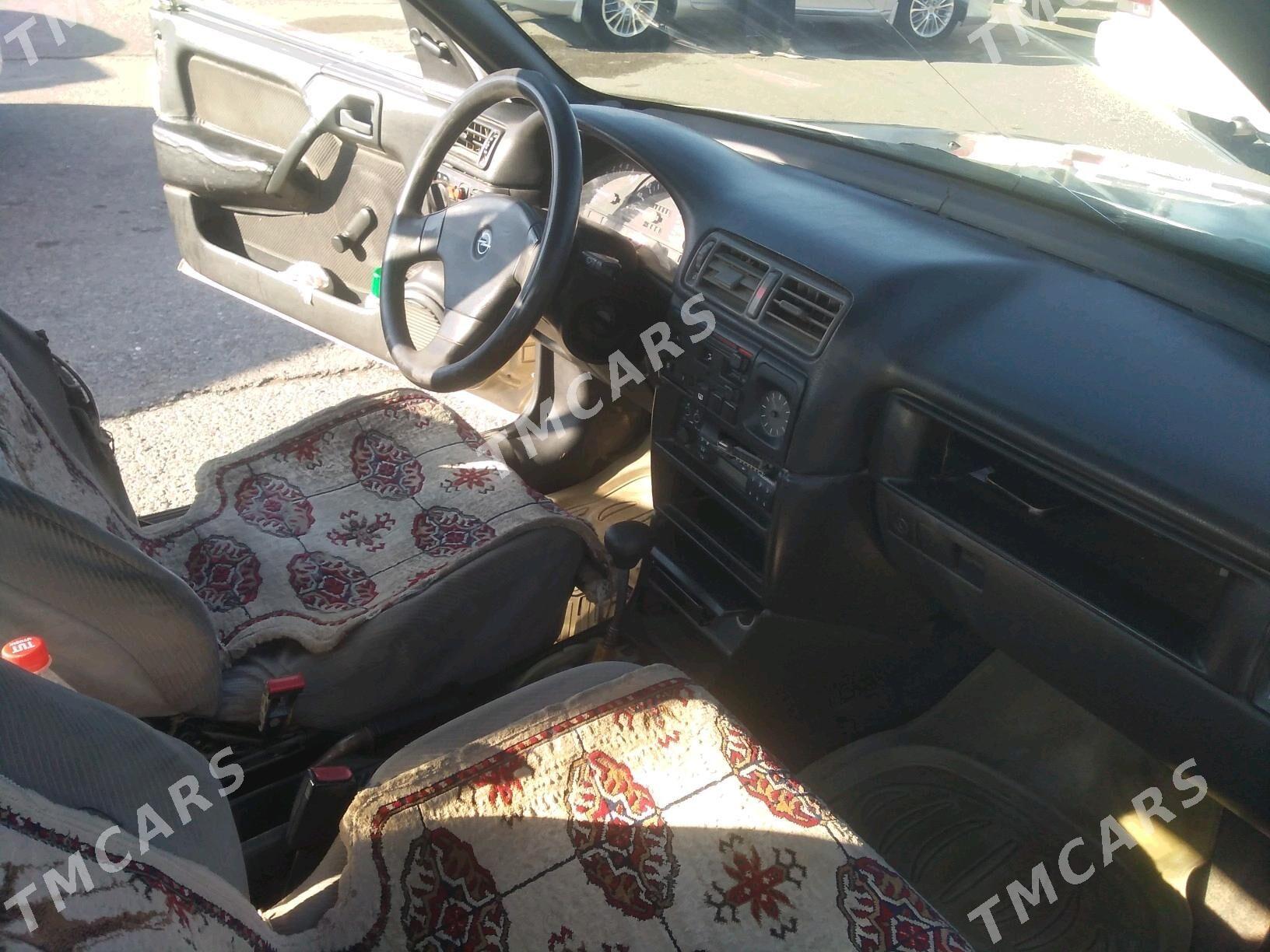 Opel Vectra 1991 - 22 000 TMT - Сакар - img 4