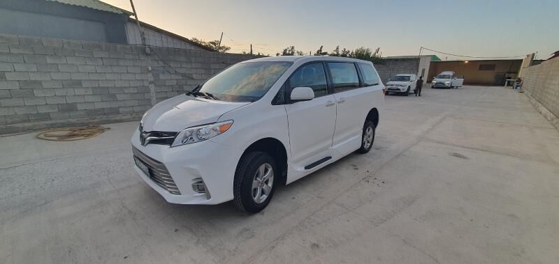 Toyota Sienna 2020 - 266 000 TMT - Ашхабад - img 4
