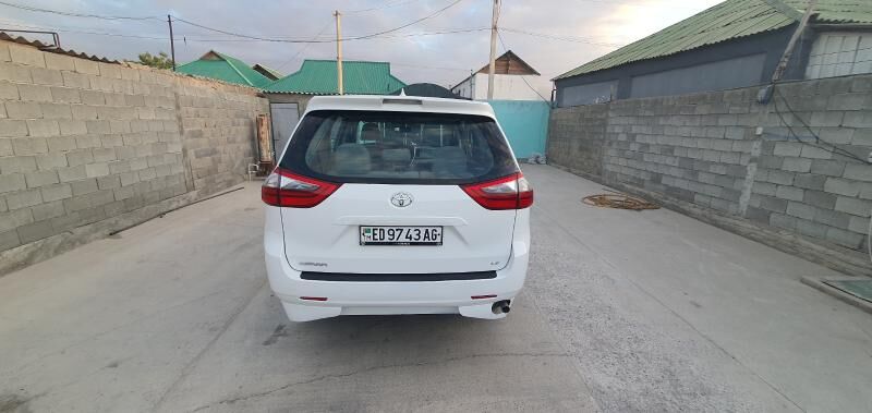 Toyota Sienna 2020 - 266 000 TMT - Ашхабад - img 2