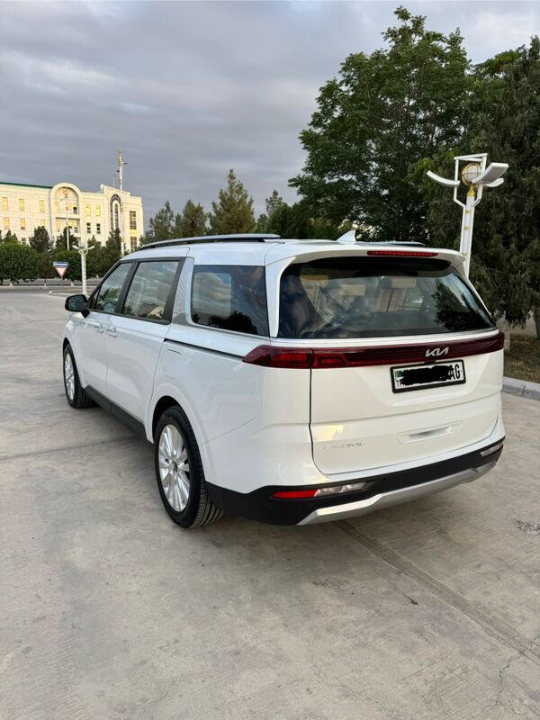 Kia Carnival 2023 - 1 080 000 TMT - Ашхабад - img 2