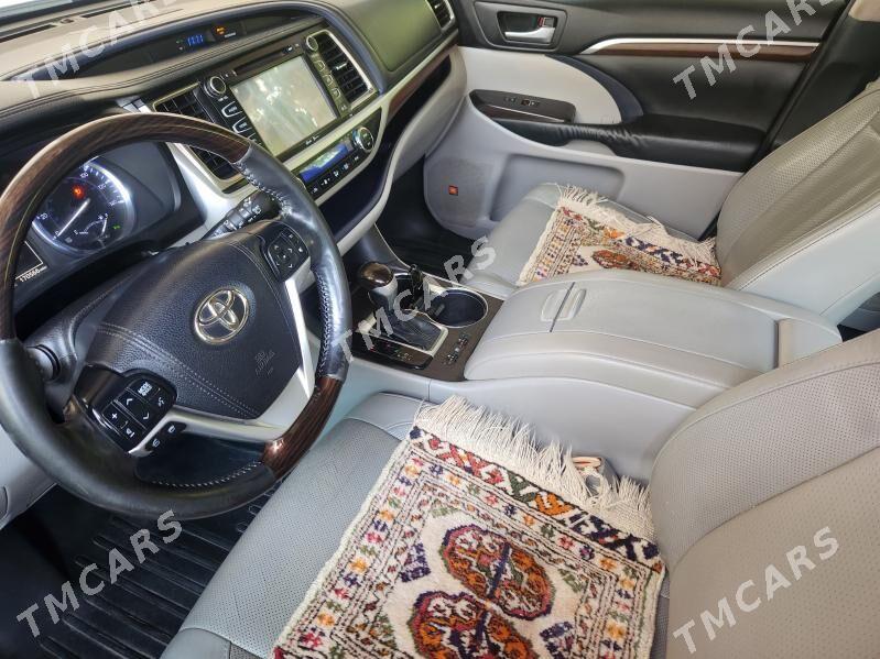 Toyota Highlander 2016 - 375 000 TMT - Мары - img 8