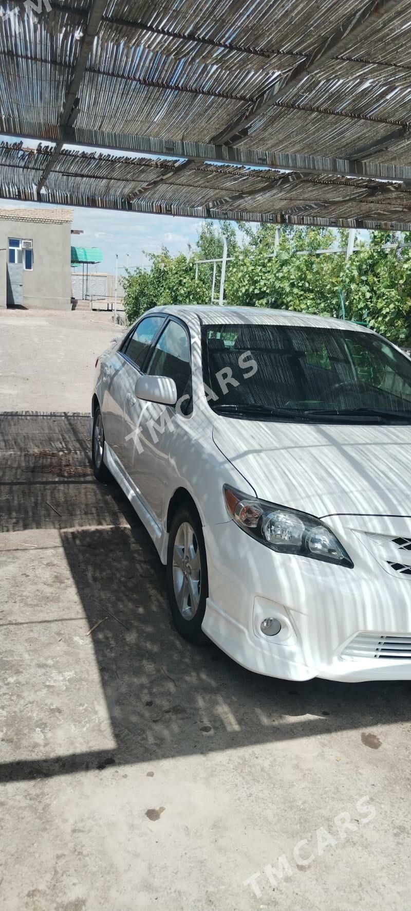 Toyota Corolla 2011 - 150 000 TMT - Дашогуз - img 6