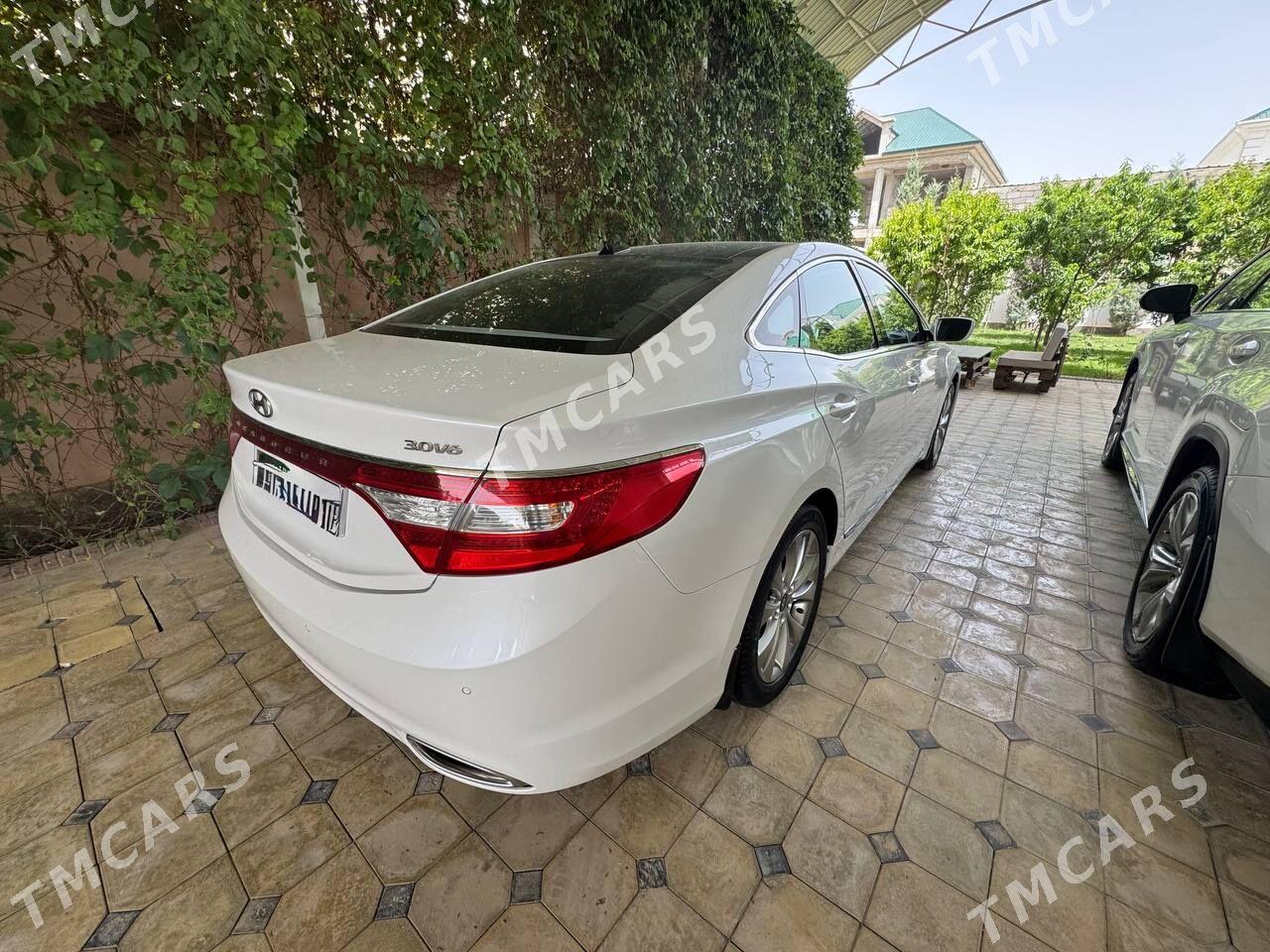Hyundai Grandeur 2013 - 300 000 TMT - Мир 2 - img 5