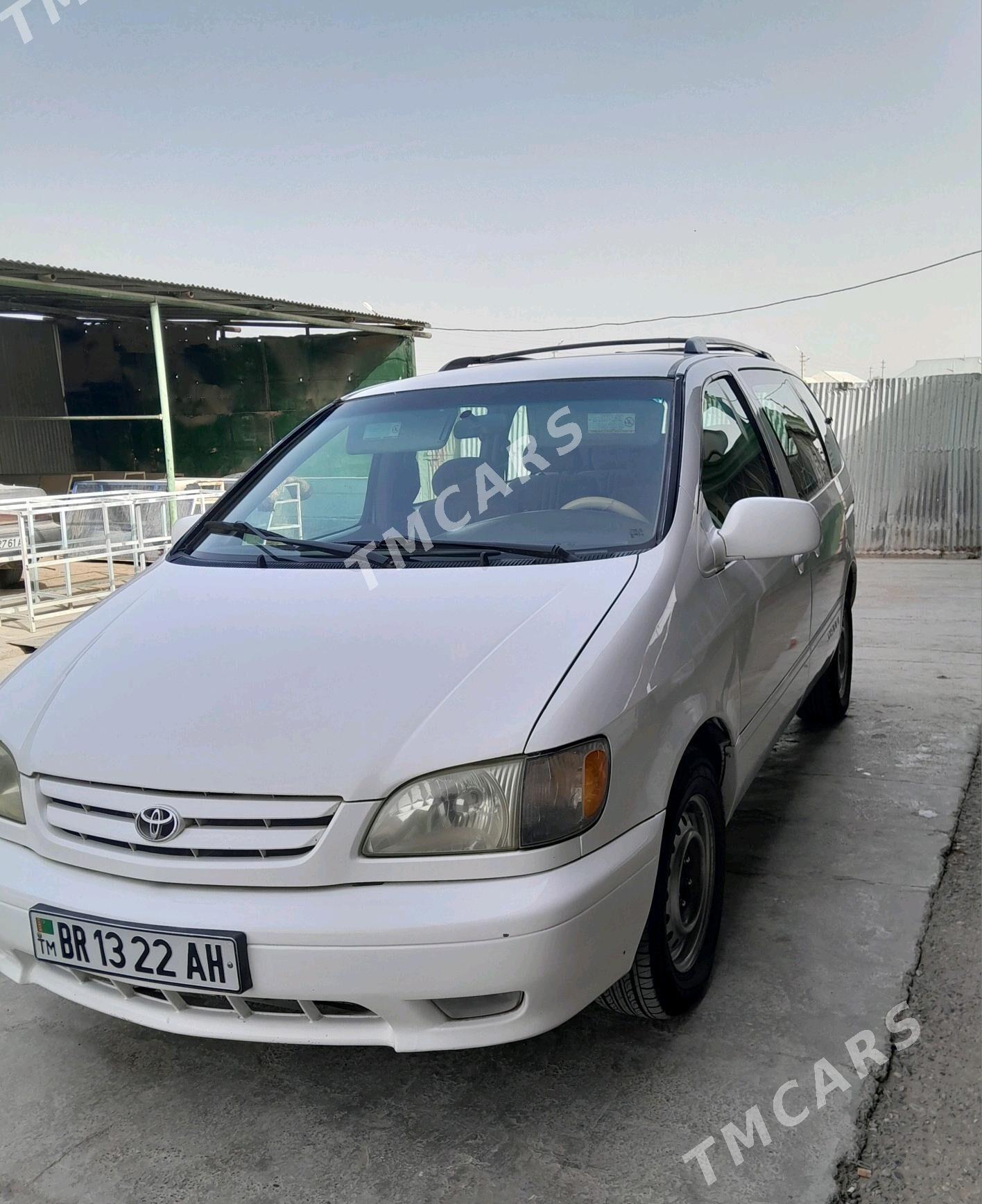 Toyota Sienna 2002 - 140 000 TMT - Babadaýhan - img 6