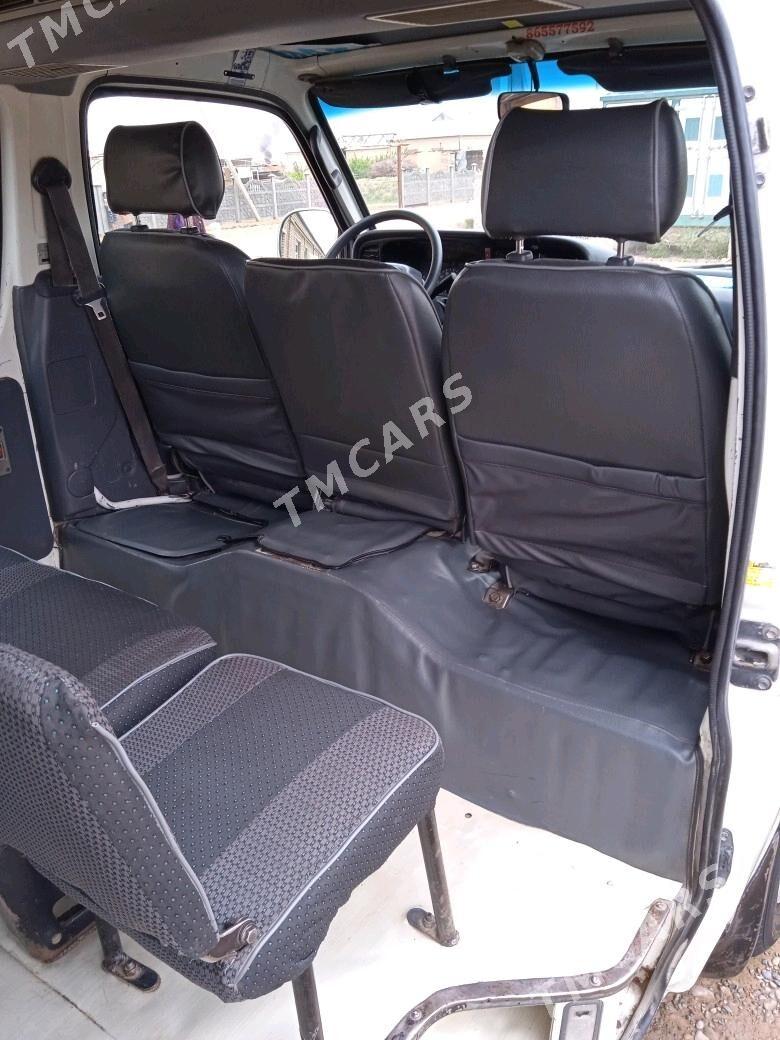 Toyota Hiace 2002 - 150 000 TMT - Mary - img 8