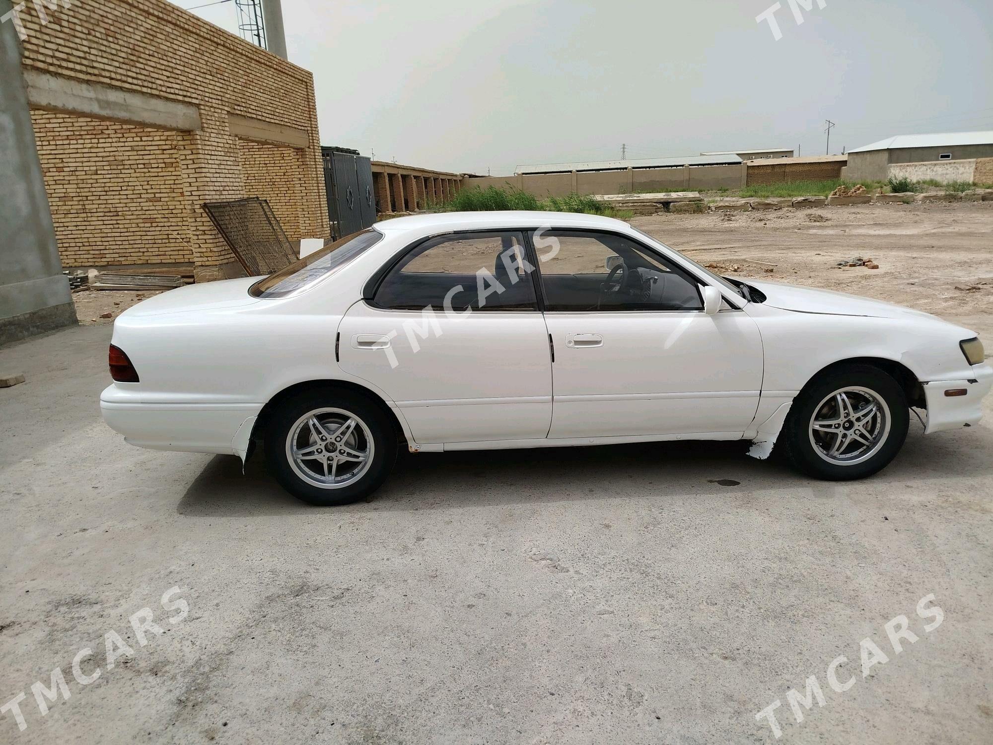Toyota Vista 1992 - 33 000 TMT - Мары - img 5