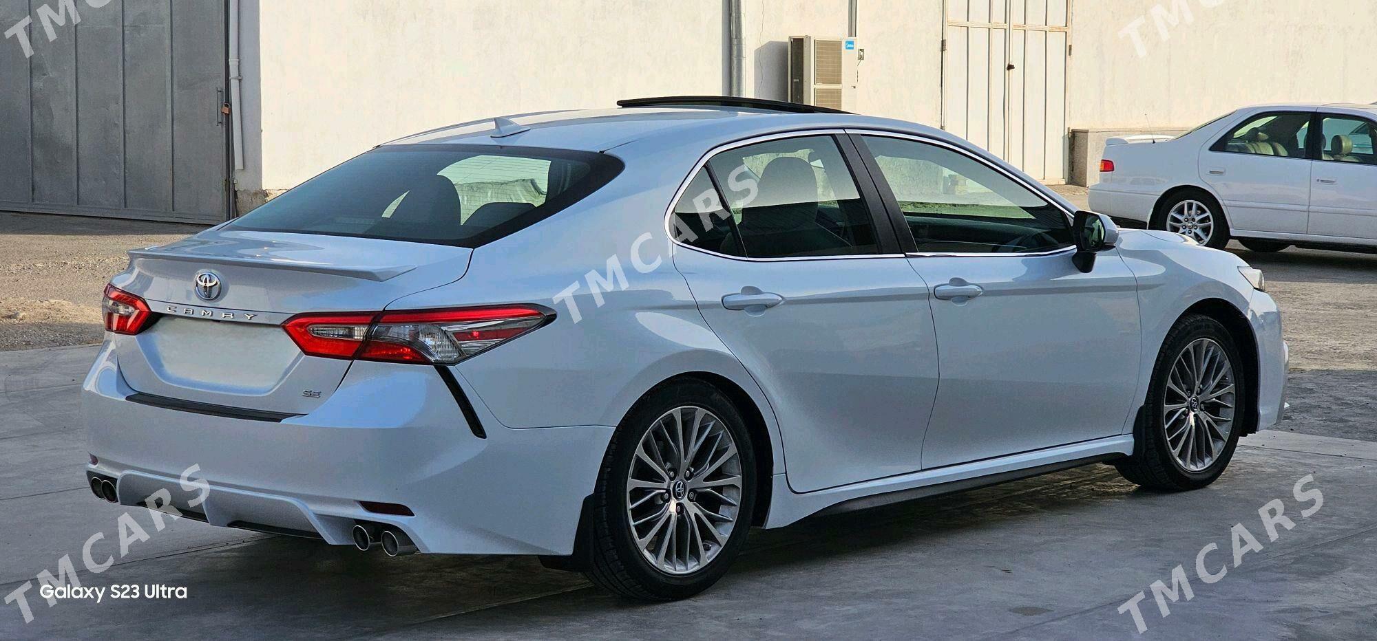 Toyota Camry 2018 - 290 000 TMT - Мары - img 4
