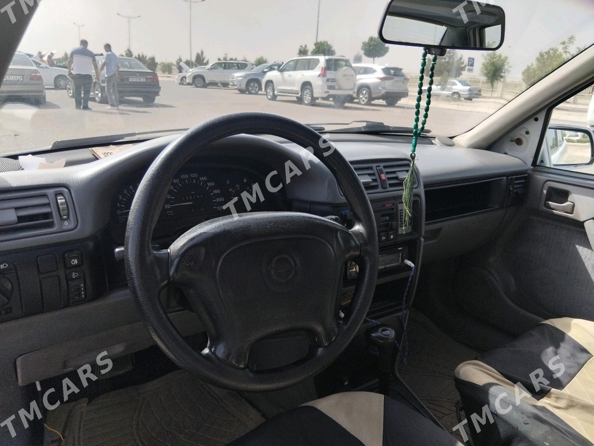 Opel Vectra 1993 - 32 000 TMT - Чарджоу - img 2
