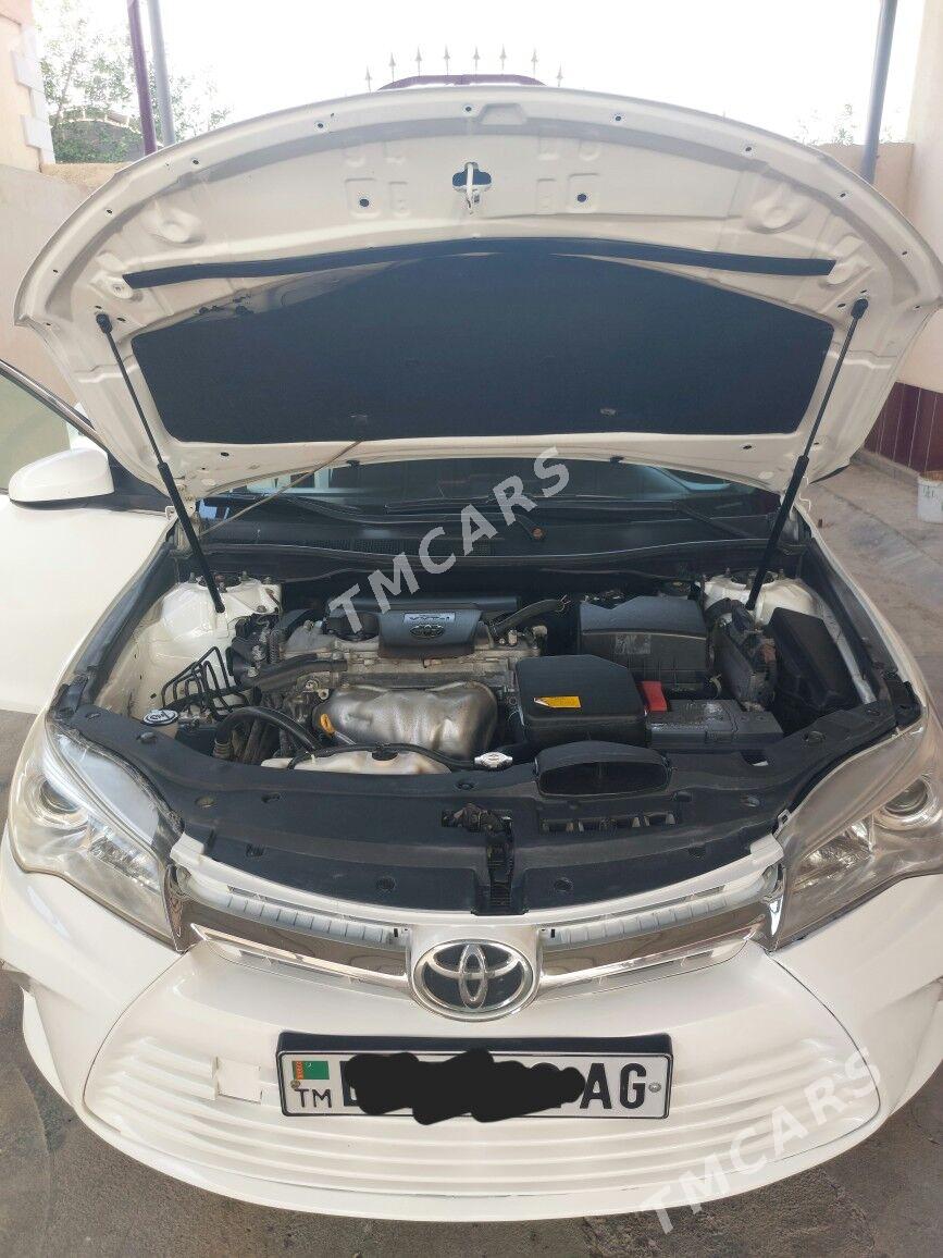 Toyota Camry 2016 - 210 000 TMT - Büzmeýin - img 9