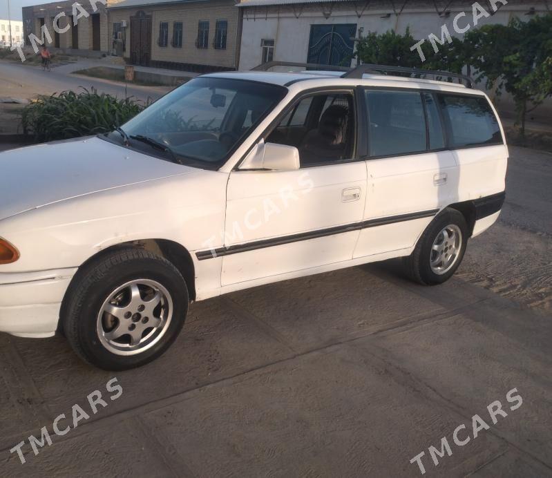 Opel Astra 1992 - 23 000 TMT - Фарап - img 2