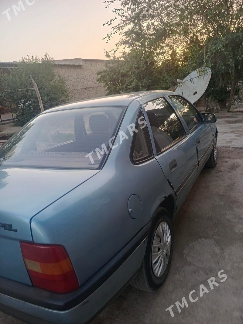 Opel Vectra 1991 - 35 000 TMT - Сакар - img 2