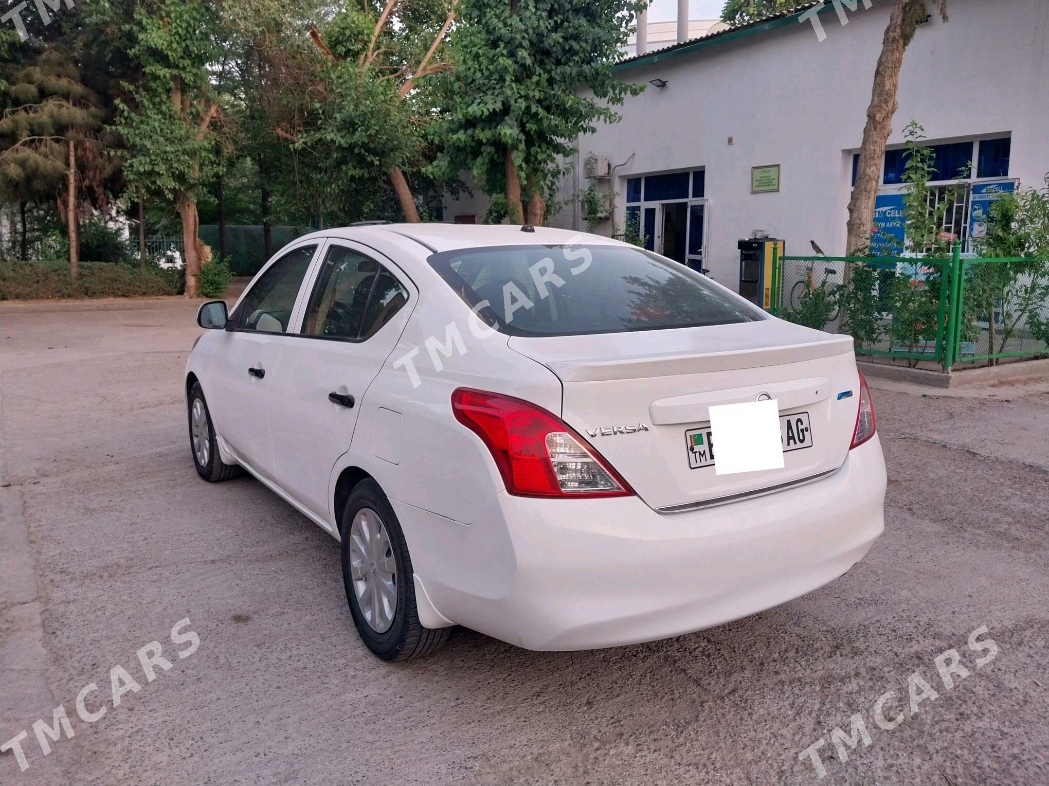 Nissan Versa 2011 - 100 000 TMT - Ашхабад - img 4