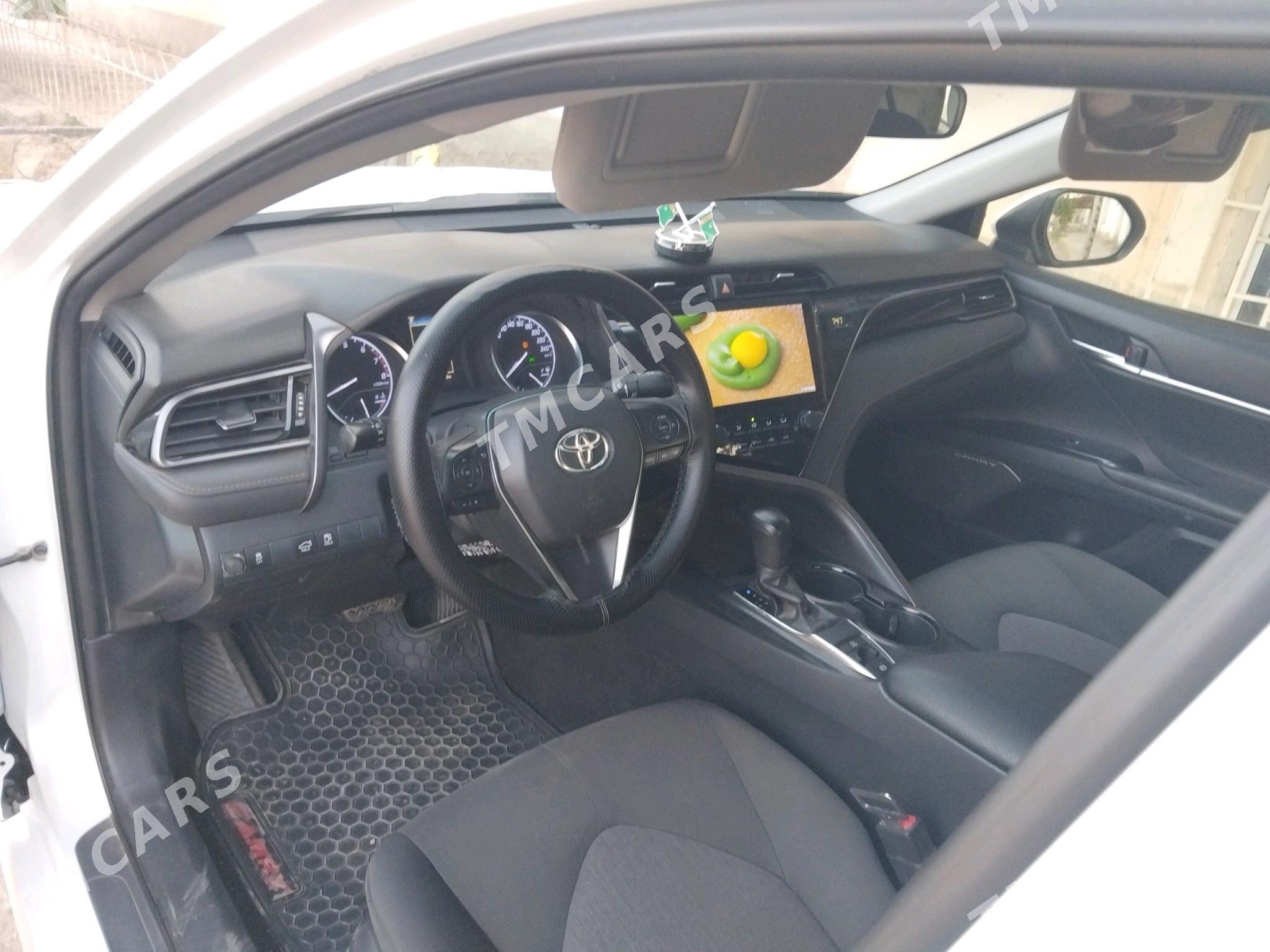 Toyota Camry 2020 - 272 000 TMT - Гурбансолтан Едже - img 1