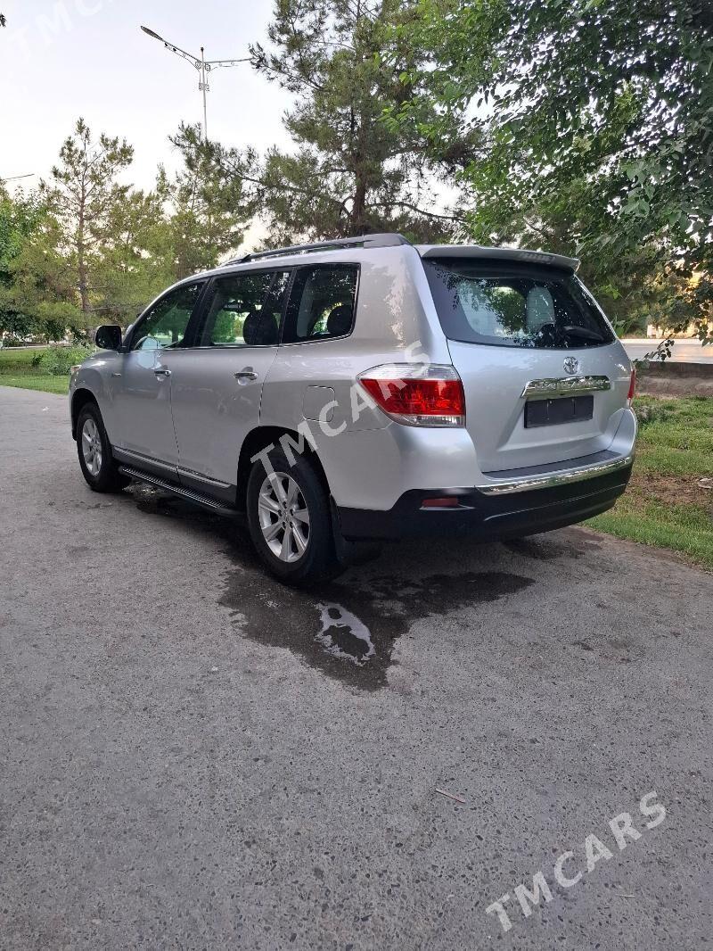 Toyota Highlander 2011 - 340 000 TMT - Туркменабат - img 4