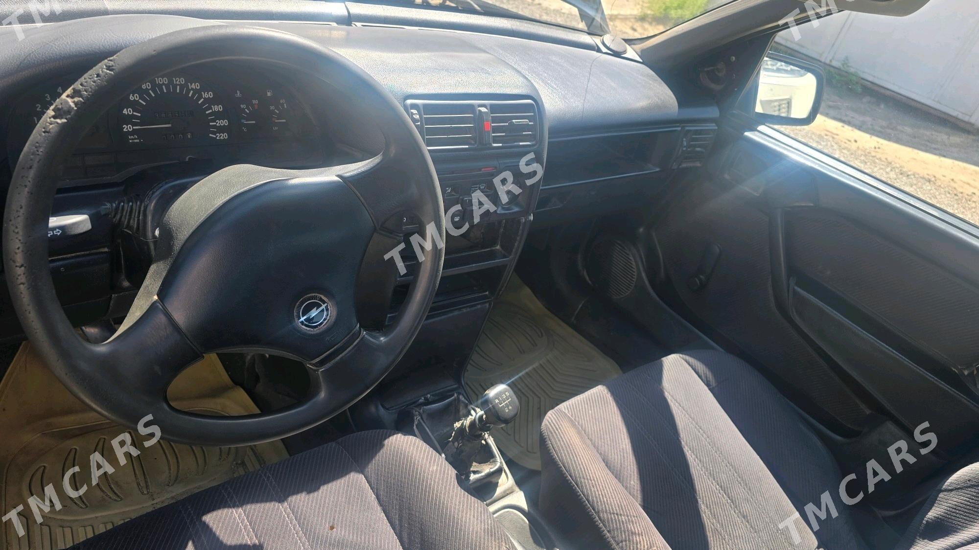 Opel Vectra 1992 - 30 000 TMT - Мары - img 2