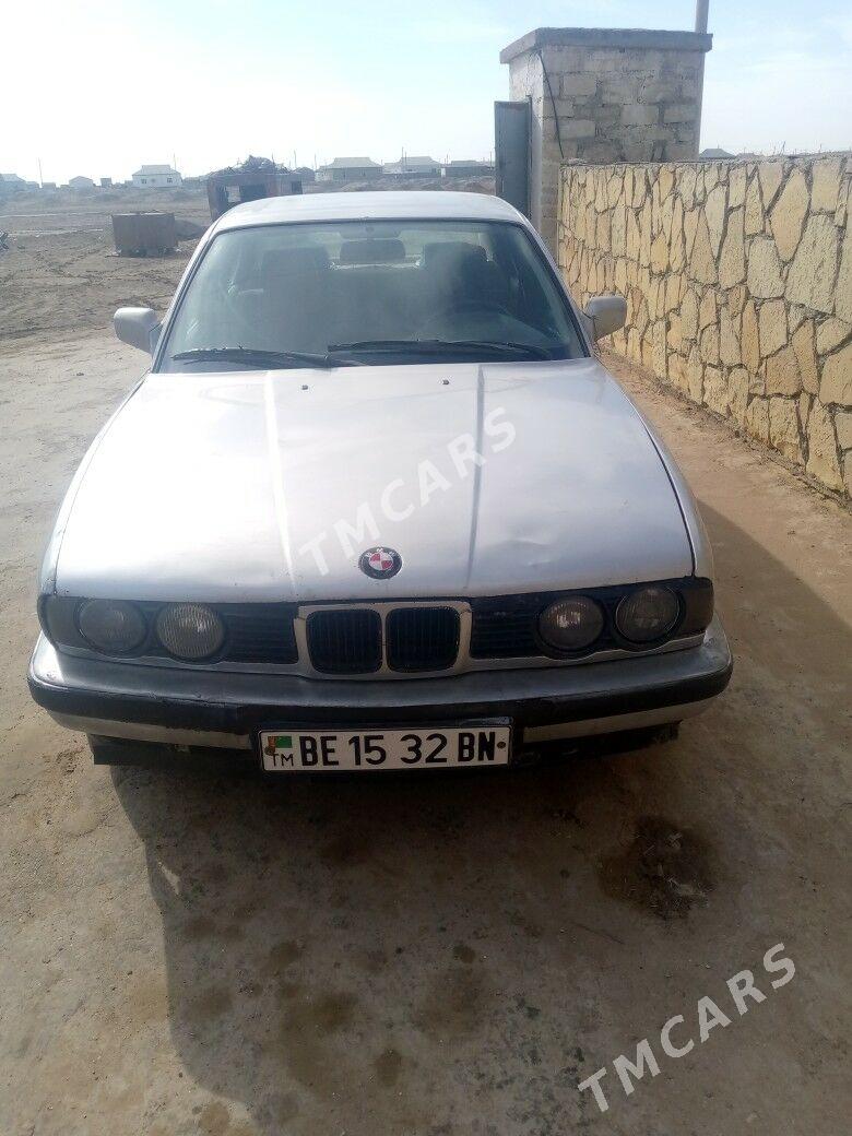 BMW 5 Series 1990 - 18 000 TMT - Esenguly - img 3