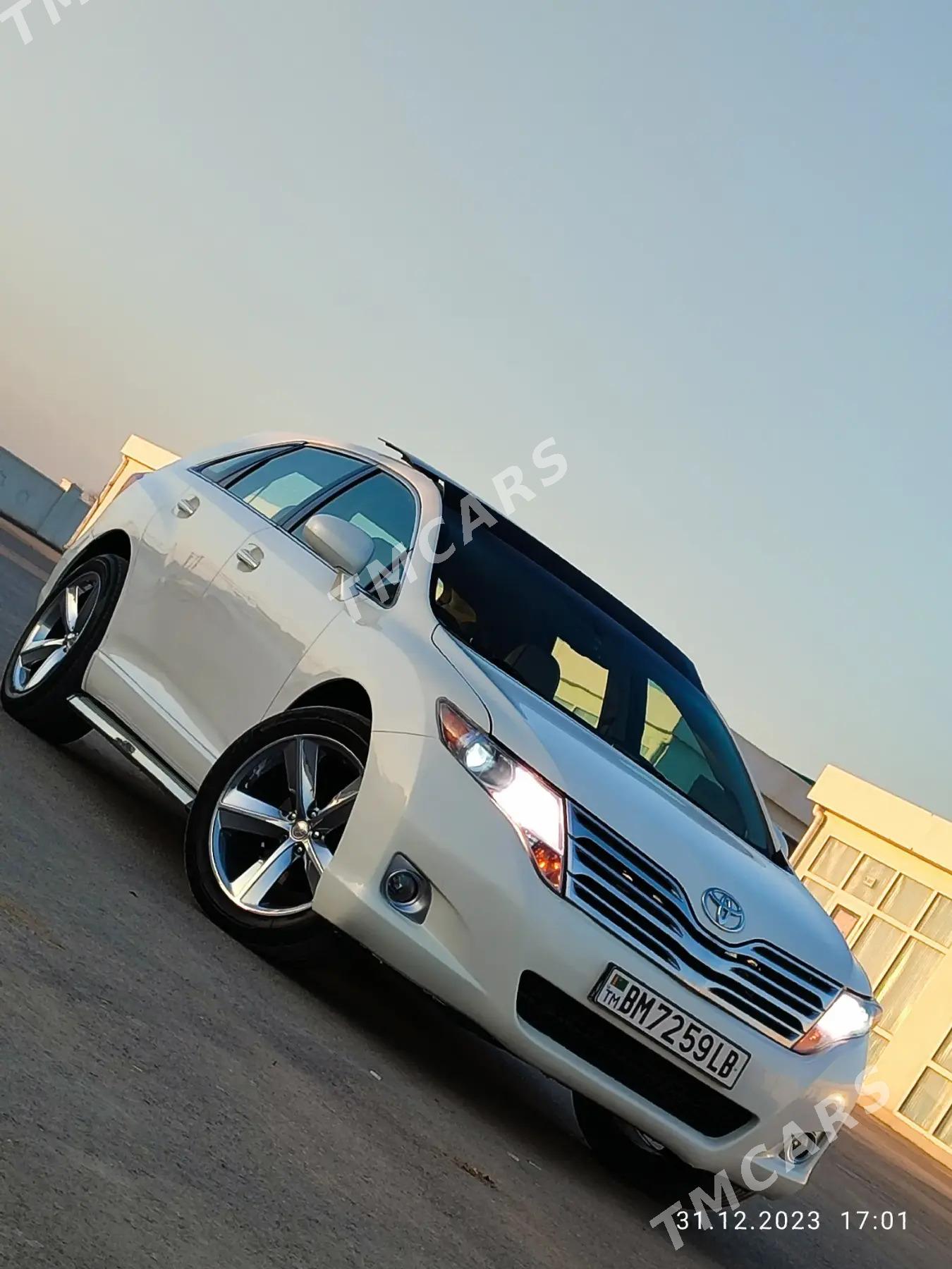 Toyota Venza 2009 - 210 000 TMT - Керки - img 1