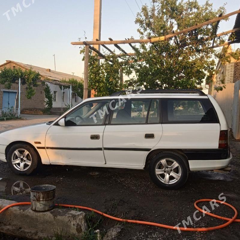 Opel Astra 1995 - 25 000 TMT - Çärjew - img 3