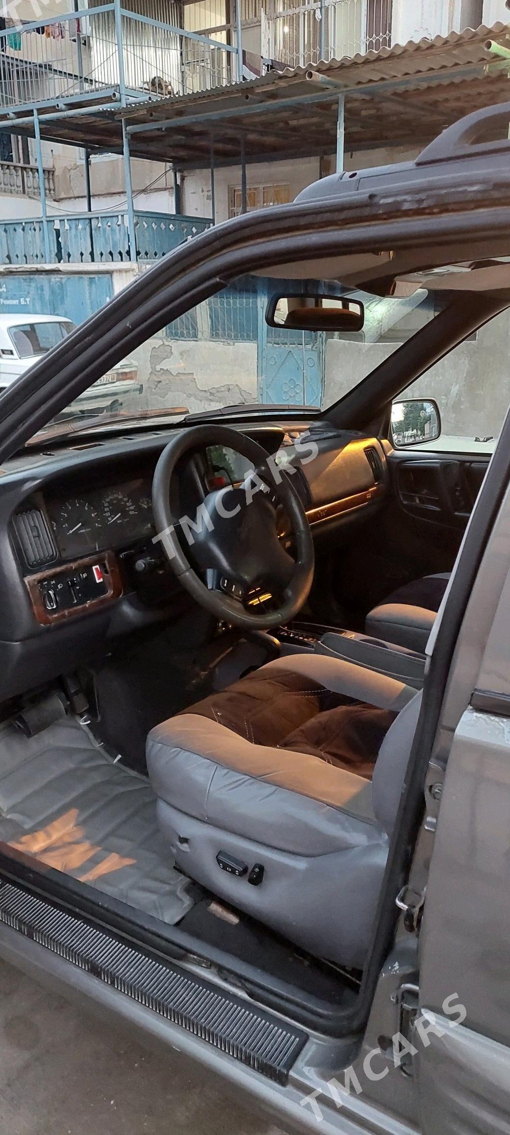 Jeep Cherokee 1998 - 60 000 TMT - Балканабат - img 4