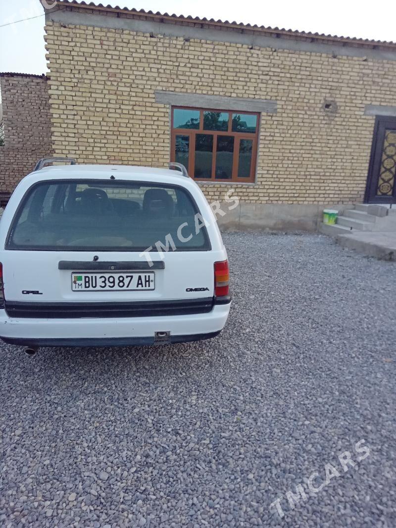 Opel Omega 1995 - 18 000 TMT - Kaka - img 4