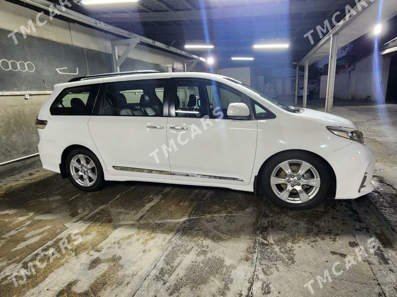 Toyota Sienna 2017 - 390 000 TMT - Ашхабад - img 7