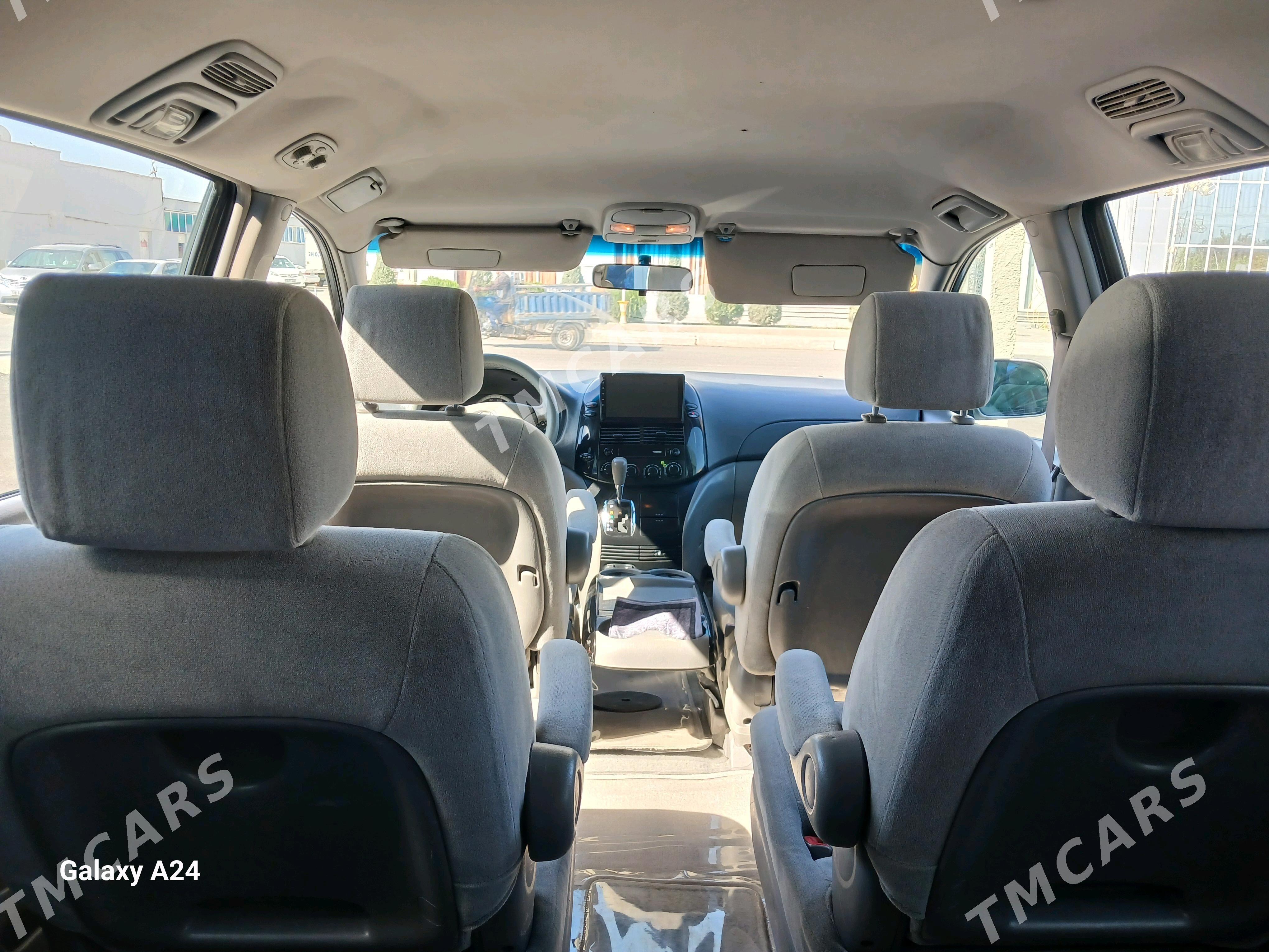 Toyota Sienna 2004 - 205 000 TMT - Кака - img 4
