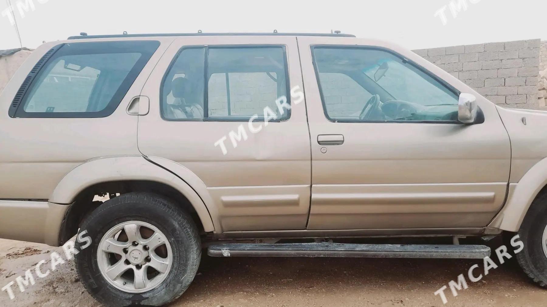 Nissan Pathfinder 1999 - 95 000 TMT - Балканабат - img 4