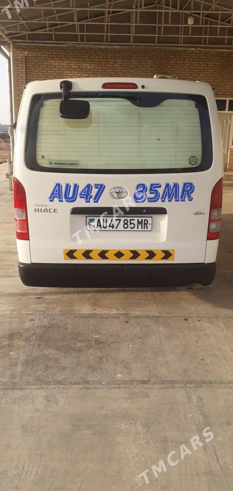 Toyota Hiace 2017 - 370 000 TMT - Мары - img 5
