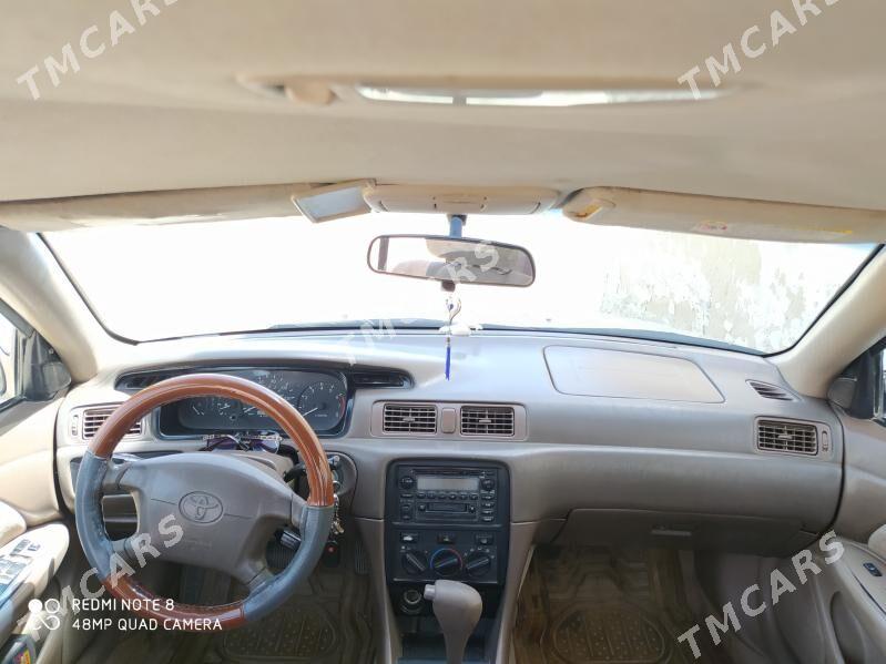 Toyota Camry 2000 - 110 000 TMT - Bäherden - img 4