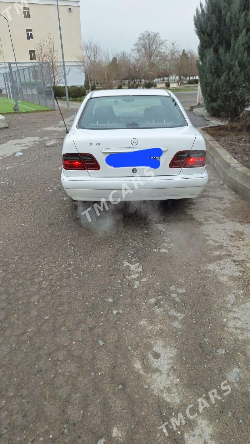 Mercedes-Benz E320 1996 - 45 000 TMT - Анев - img 3